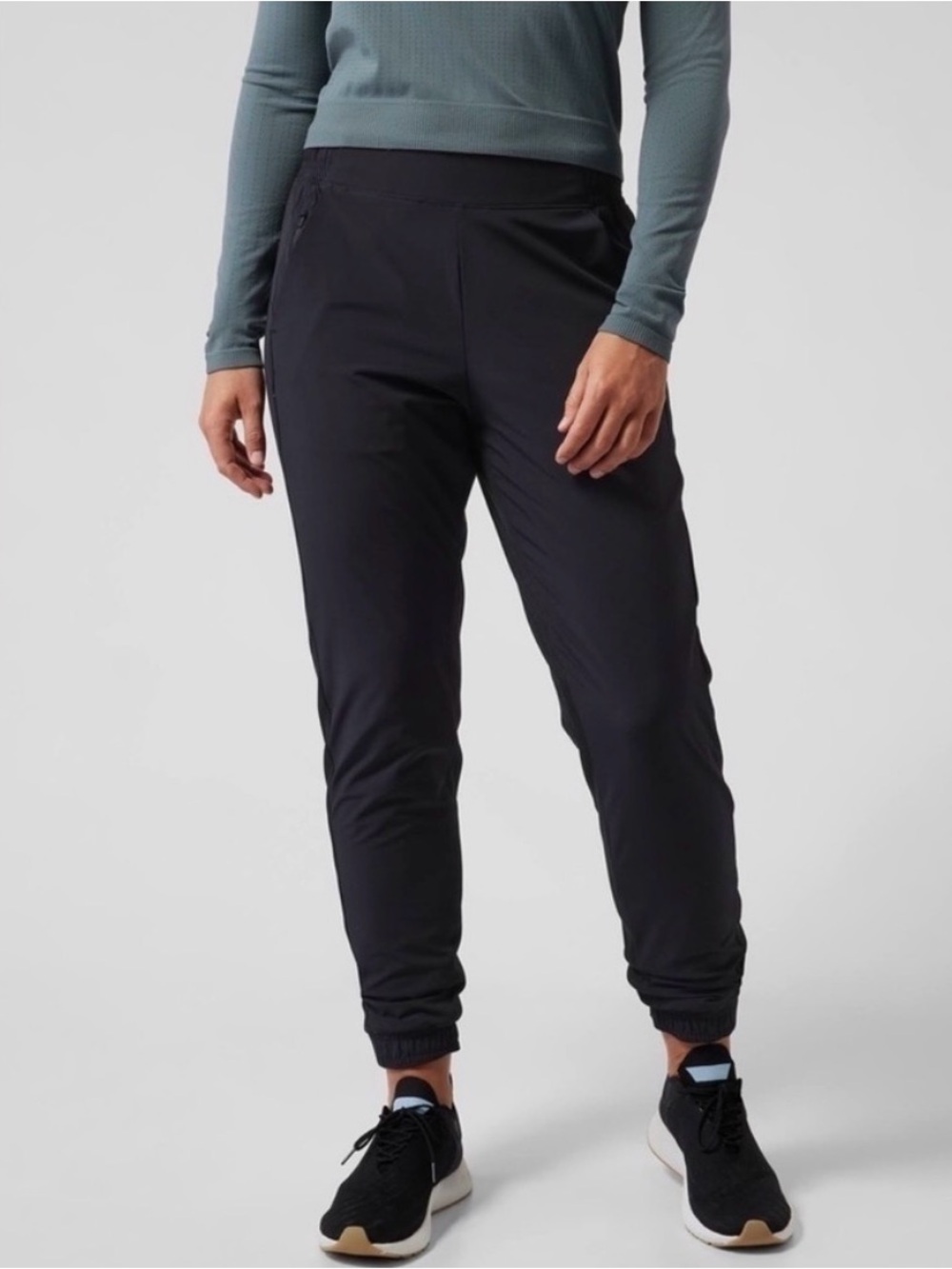 Athleta‎ Women’s Black Brooklyn Lined Joggers 8